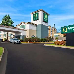 Inn Quality Northeast Near I-40