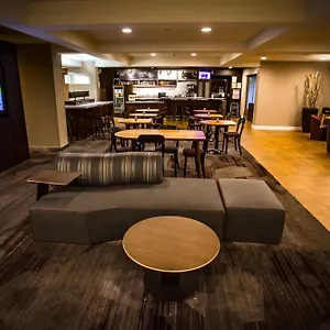 Hotel Courtyard East/bill Morris Parkway